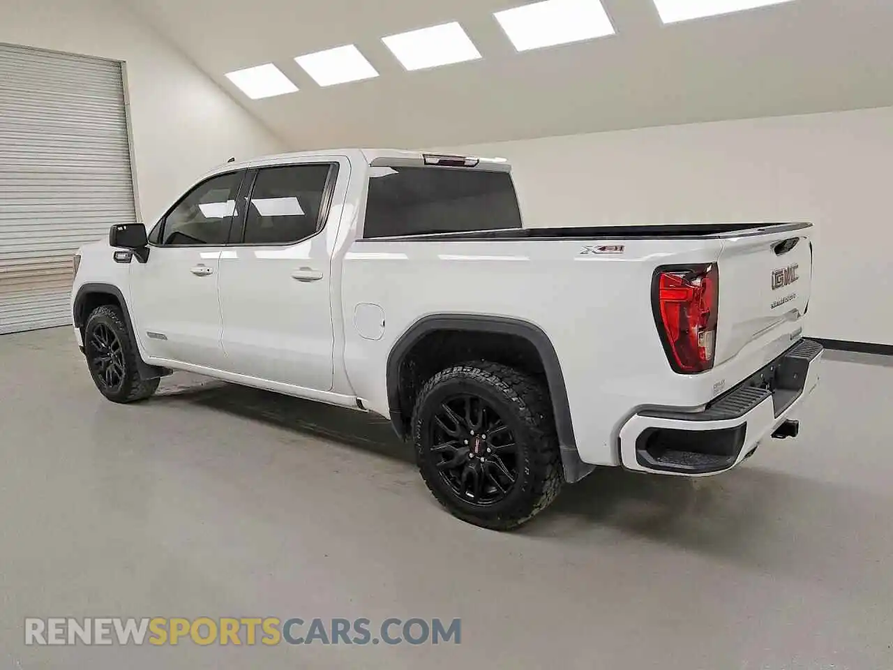 2 Photograph of a damaged car 3GTUUCE81PG115668 GMC SIERRA 2023