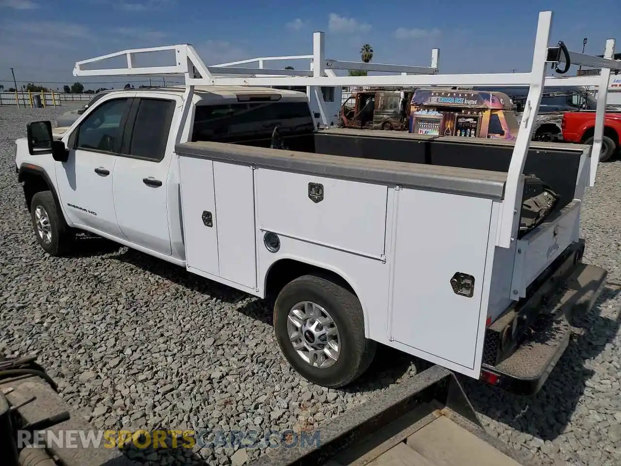 2 Photograph of a damaged car 1GD58LE73RF119057 GMC SIERRA 2024