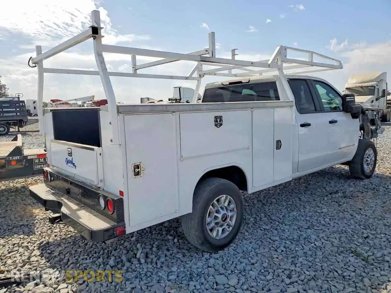 3 Photograph of a damaged car 1GD58LE73RF119057 GMC SIERRA 2024