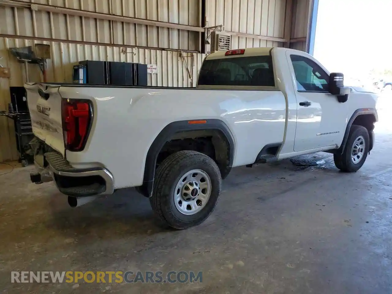 3 Photograph of a damaged car 1GT38LEY5RF224929 GMC SIERRA 2024