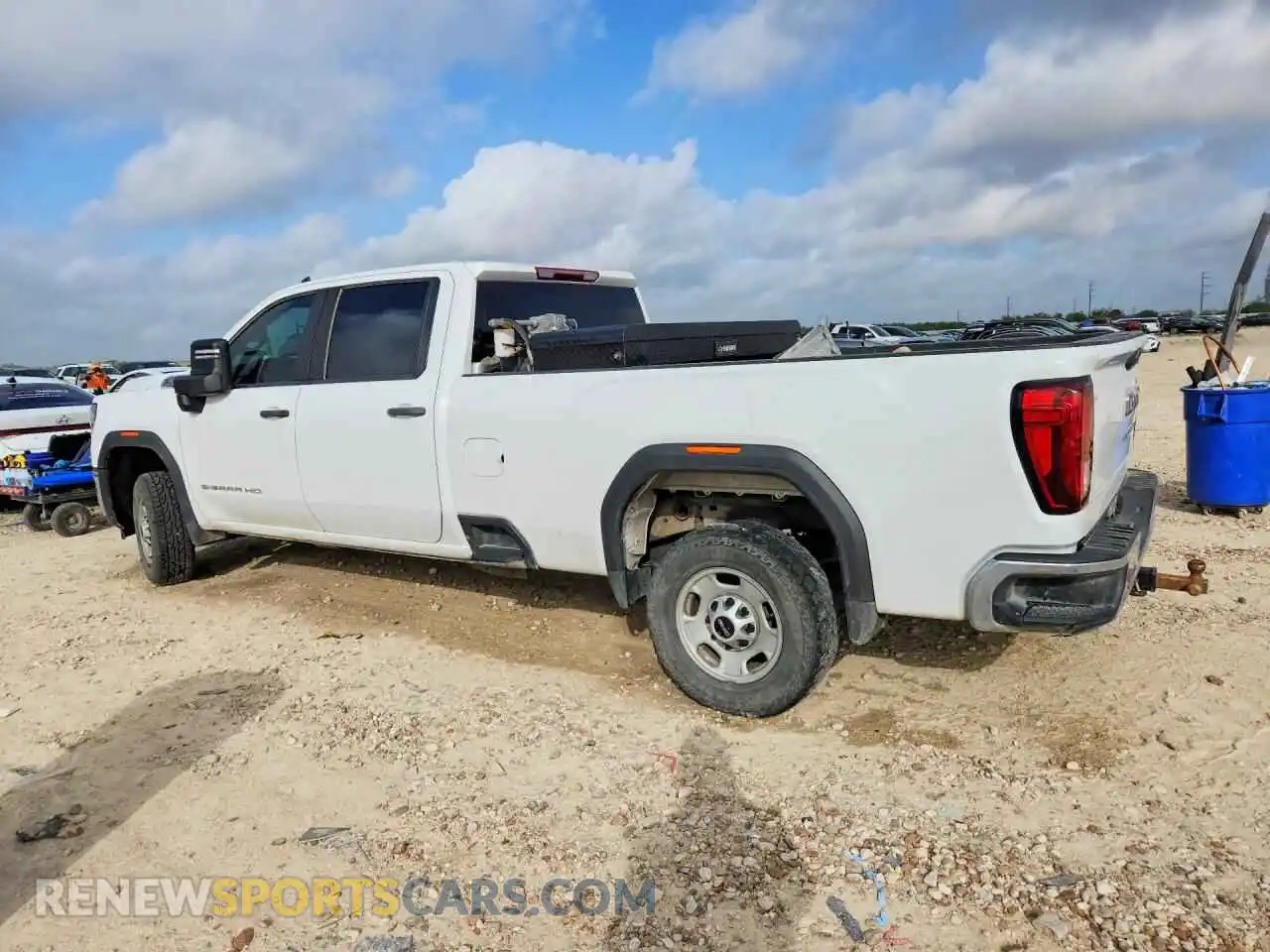 2 Фотография поврежденного автомобиля 1GT48LE78RF408810 GMC SIERRA 2024