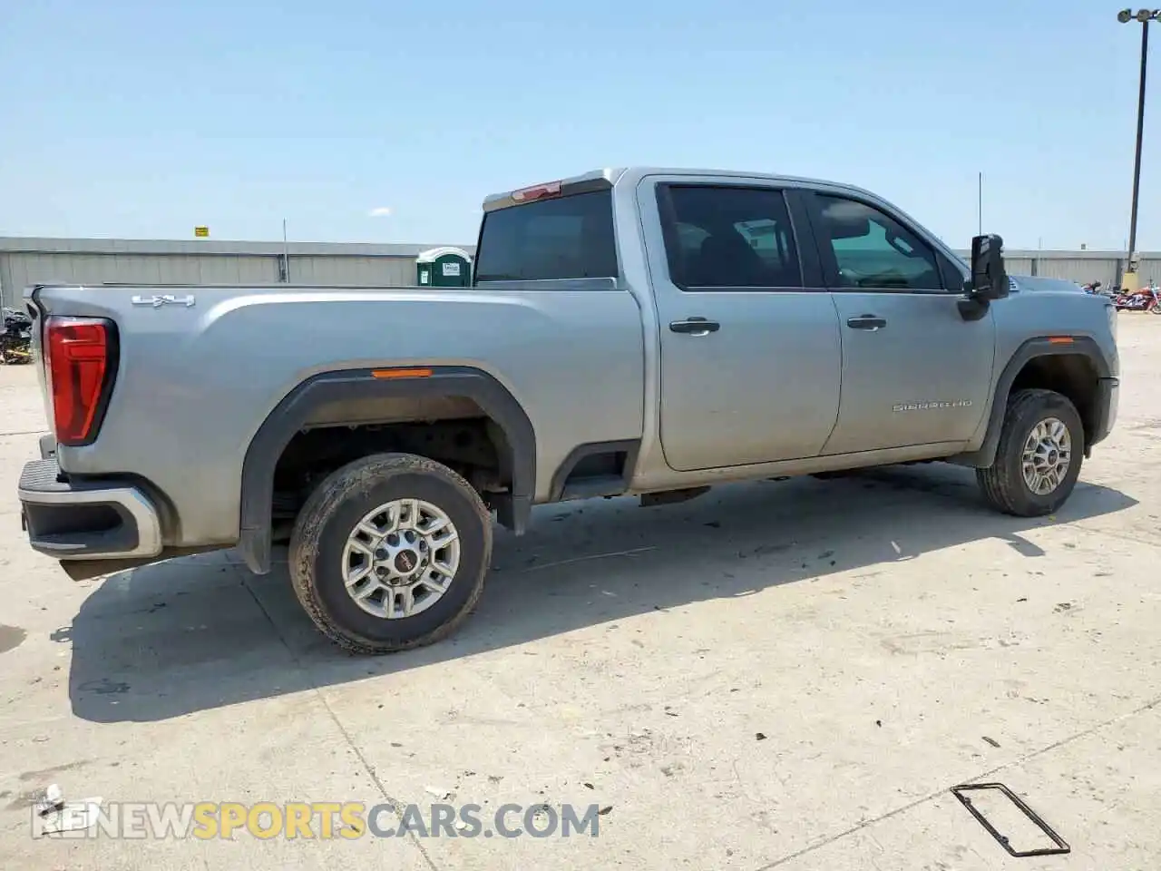 3 Photograph of a damaged car 1GT49LE75RF408728 GMC SIERRA 2024