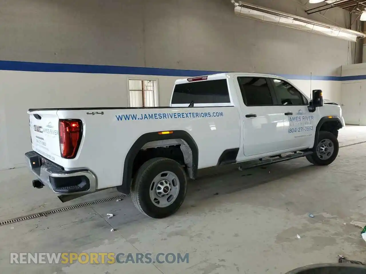 3 Photograph of a damaged car 1GT49LE78RF297673 GMC SIERRA 2024
