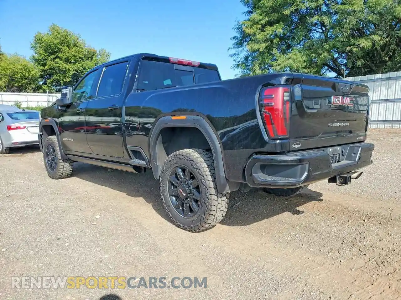 2 Photograph of a damaged car 1GT49PE73RF211760 GMC SIERRA 2024
