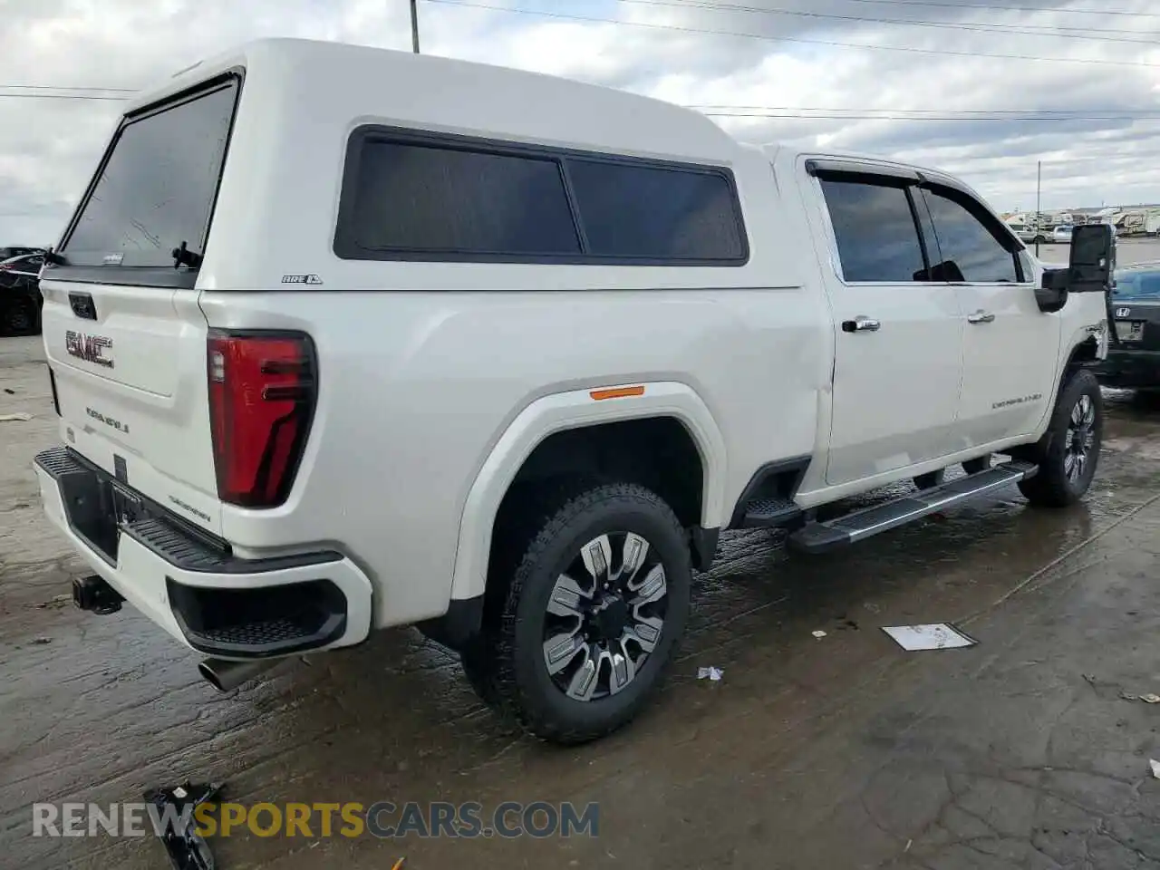 3 Photograph of a damaged car 1GT49RE74RF395604 GMC SIERRA 2024