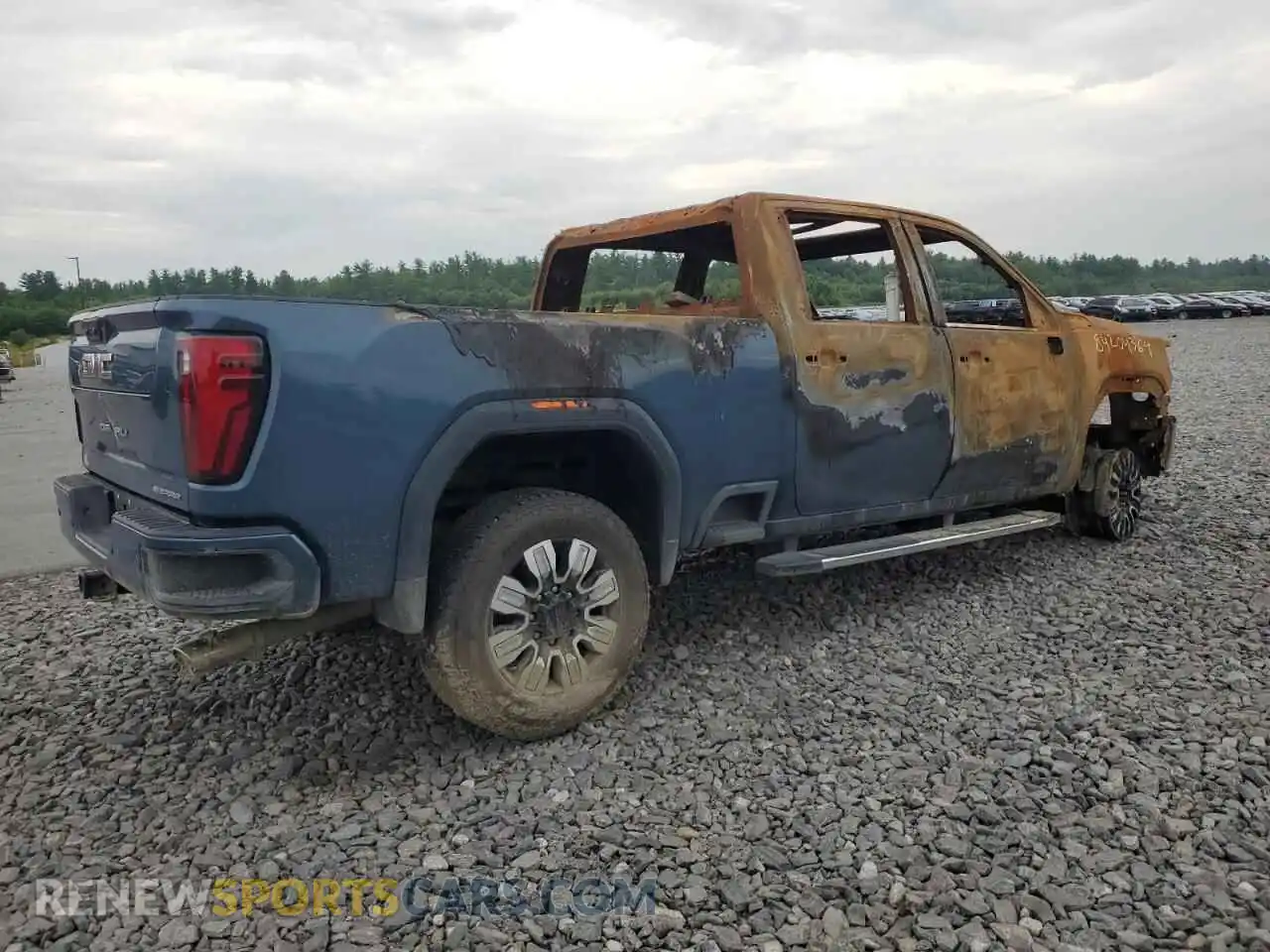 3 Photograph of a damaged car 1GT49WE78RF262973 GMC SIERRA 2024
