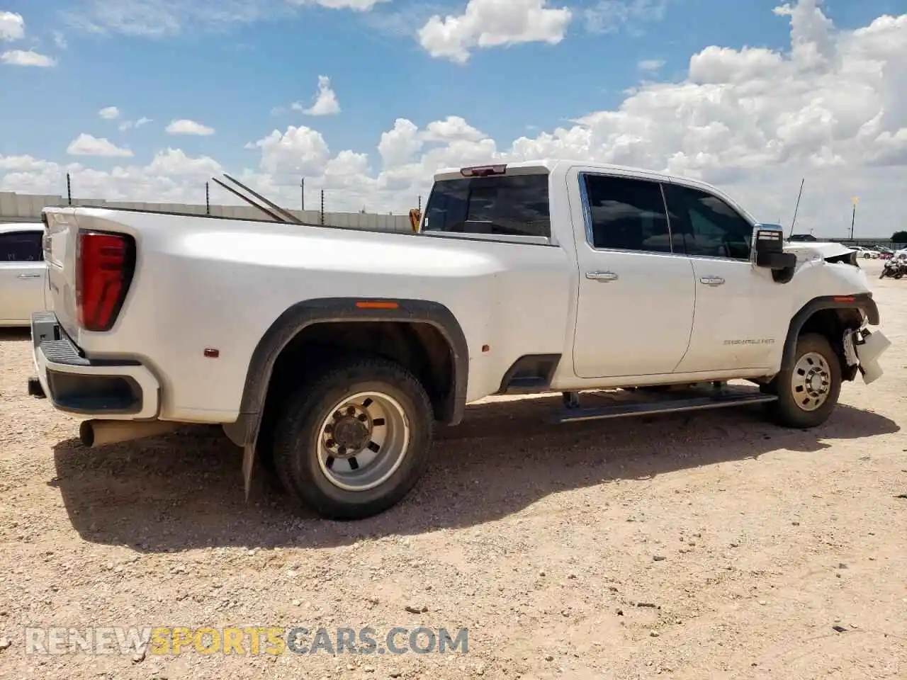 3 fotografías del automóvil dañado 1GT49WEY2RF142935 GMC SIERRA 2024