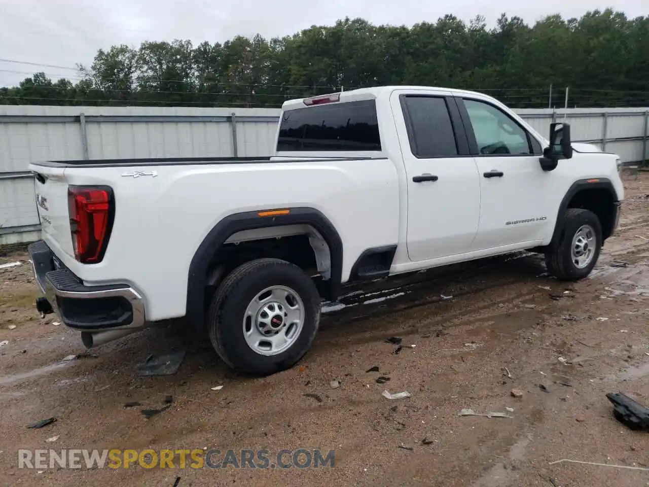 3 Photograph of a damaged car 1GT59LEY6RF332157 GMC SIERRA 2024