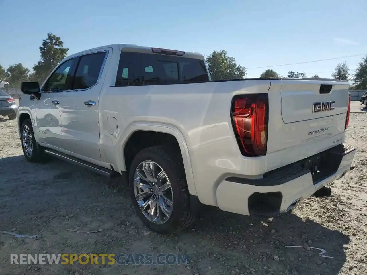 2 Photograph of a damaged car 1GTPHGE84RZ136817 GMC SIERRA 2024
