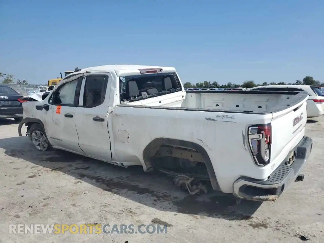 2 Photograph of a damaged car 1GTRUAEK2RZ227646 GMC SIERRA 2024