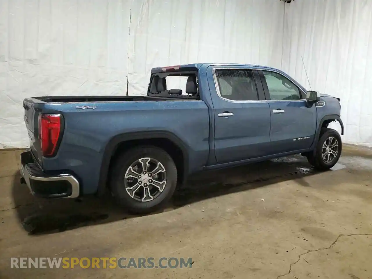 3 Photograph of a damaged car 1GTUUDED7RZ367379 GMC SIERRA 2024