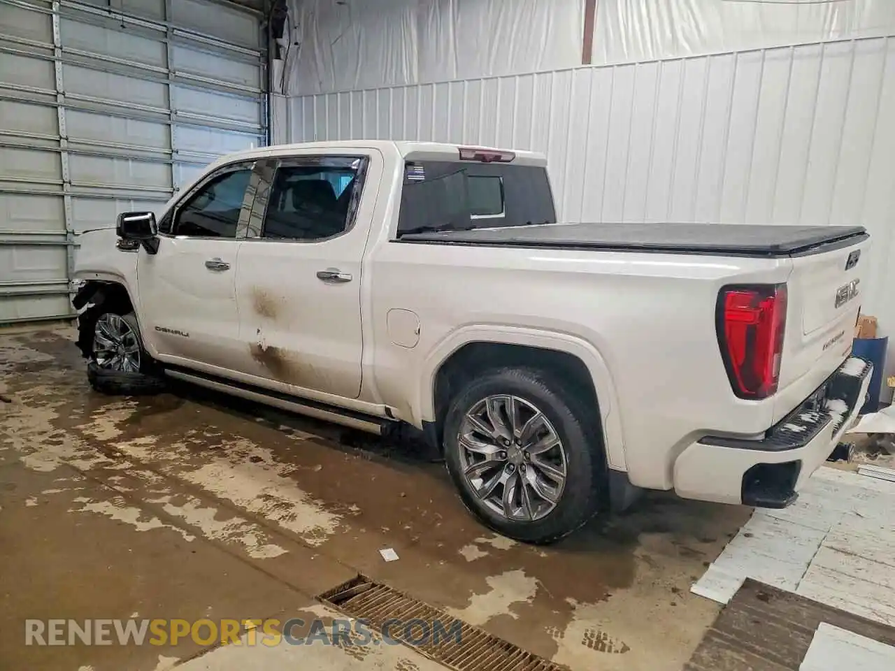 2 fotografías del automóvil dañado 1GTUUGEL7RZ282518 GMC SIERRA 2024
