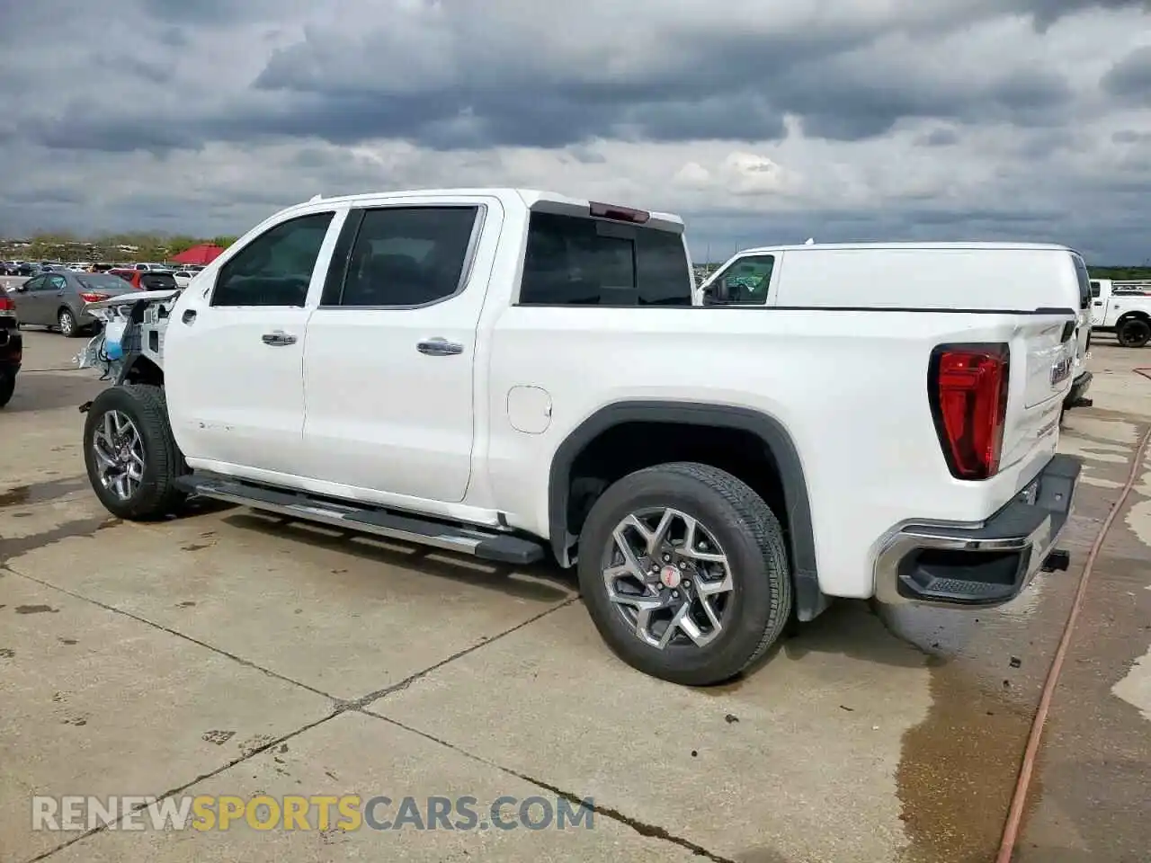 2 fotografías del automóvil dañado 3GTPHDED4RG302863 GMC SIERRA 2024