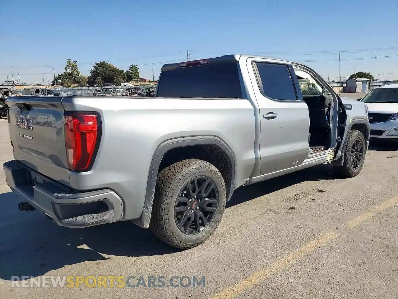 3 Фотография поврежденного автомобиля 3GTUUCED8RG162034 GMC SIERRA 2024