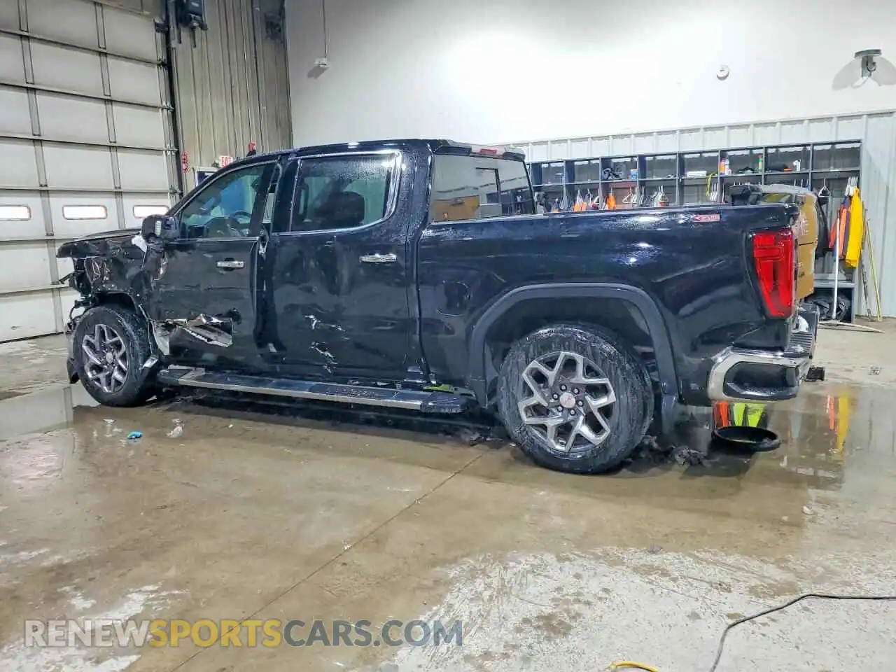 2 Photograph of a damaged car 3GTUUDE84RG185917 GMC SIERRA 2024