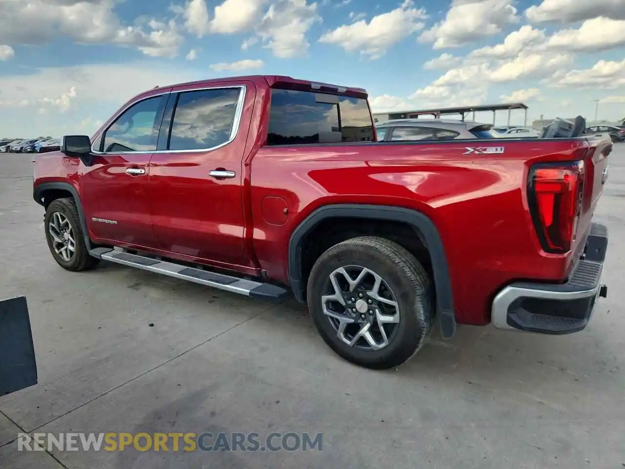 2 fotografías del automóvil dañado 3GTUUDED3RG122689 GMC SIERRA 2024