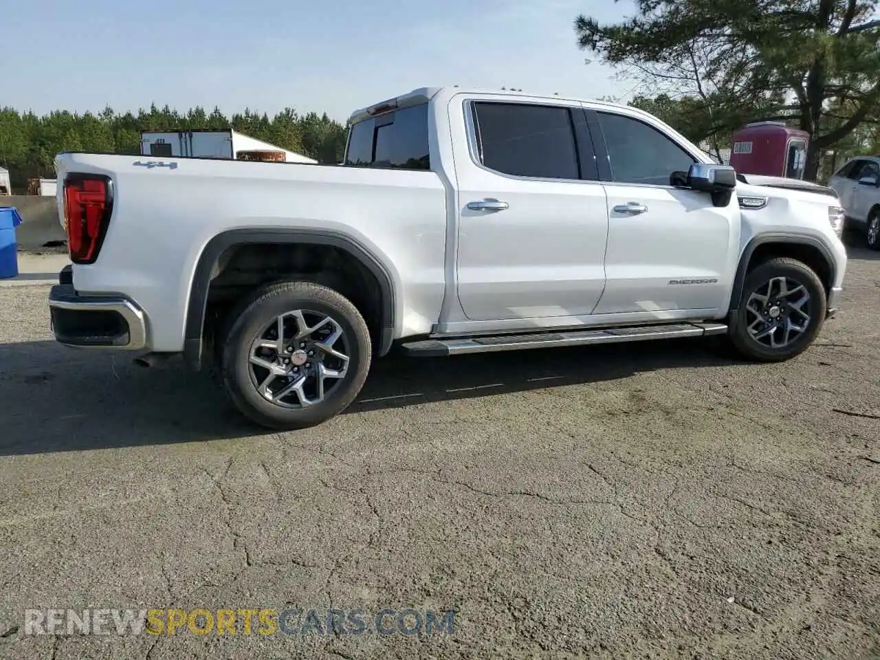 3 Photograph of a damaged car 3GTUUDED4RG268910 GMC SIERRA 2024