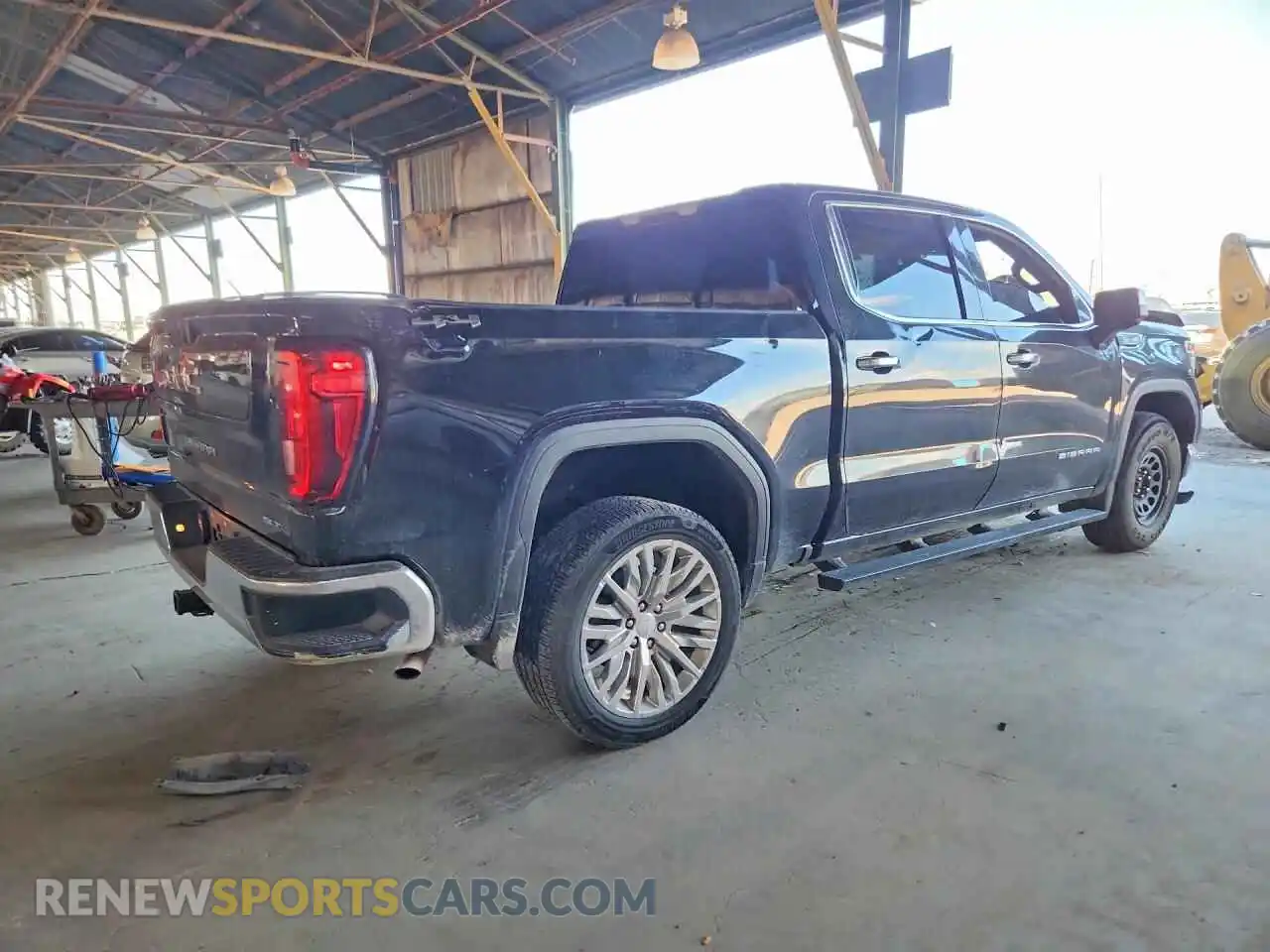3 Photograph of a damaged car 3GTUUDED5RG460725 GMC SIERRA 2024