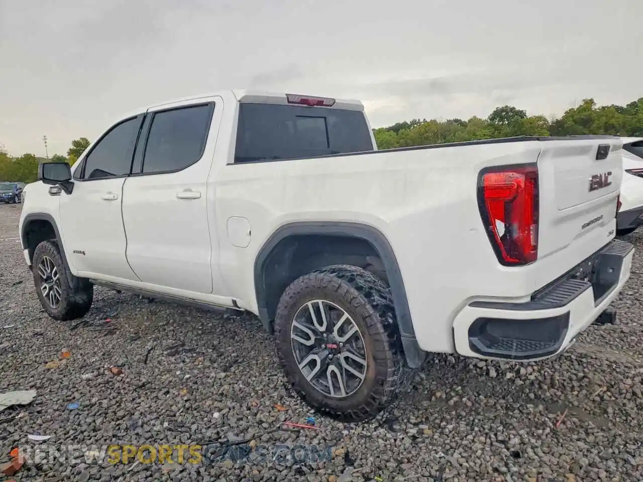 2 Фотография поврежденного автомобиля 3GTUUEE88RG223414 GMC SIERRA 2024