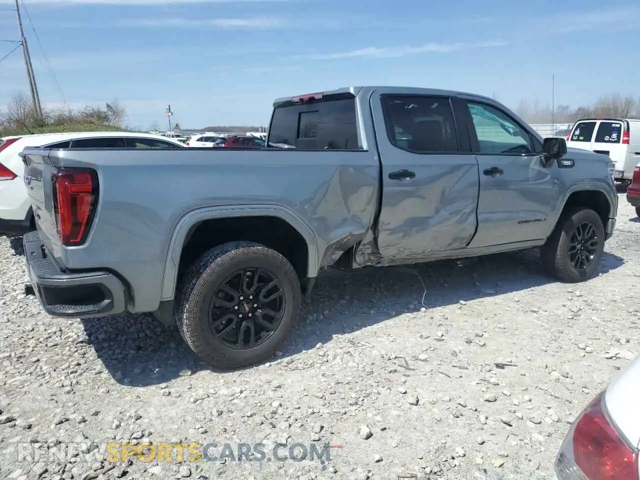 3 Фотография поврежденного автомобиля 3GTUUGE80RG270335 GMC SIERRA 2024