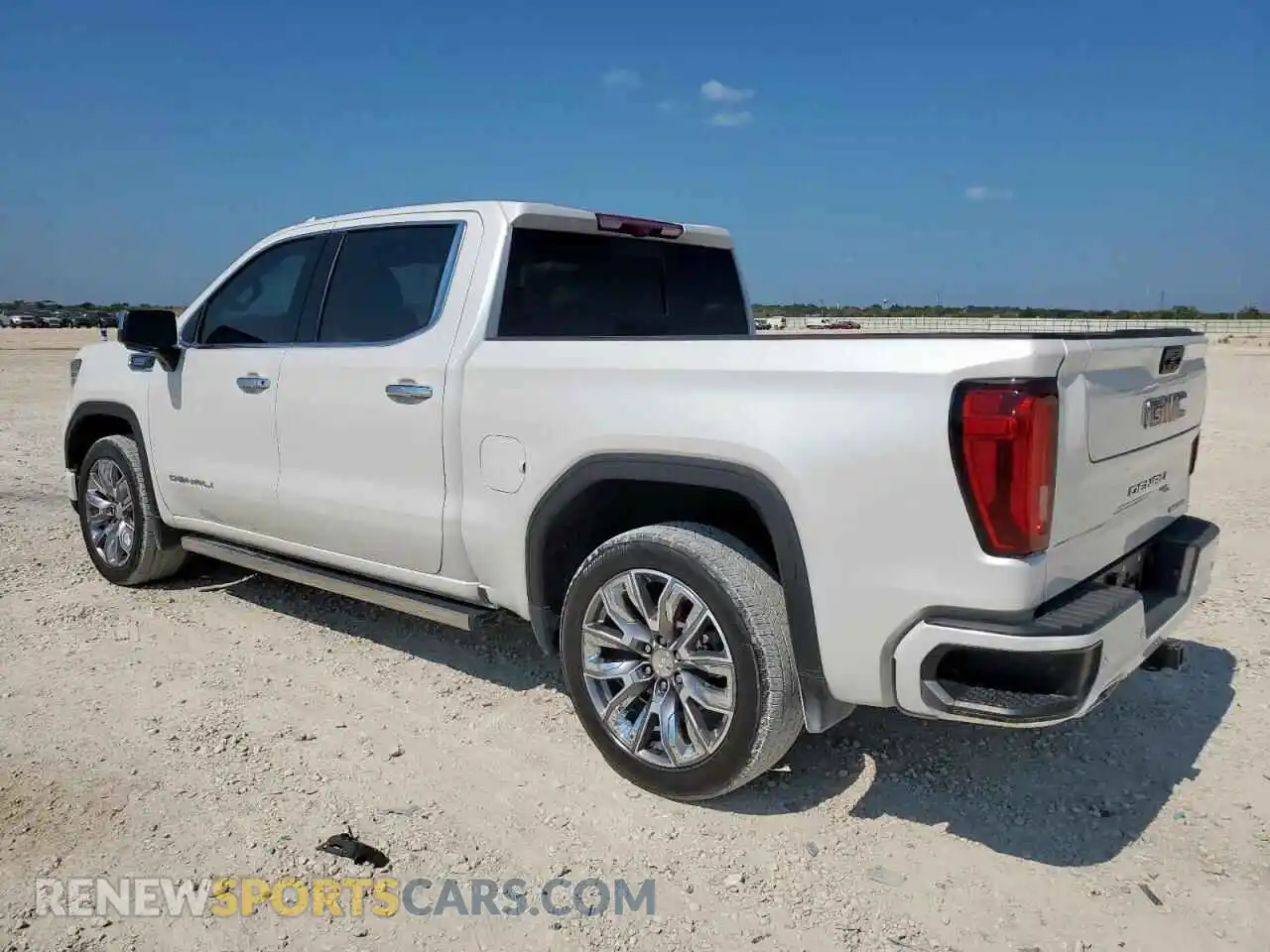 2 Photograph of a damaged car 3GTUUGE81RG364921 GMC SIERRA 2024