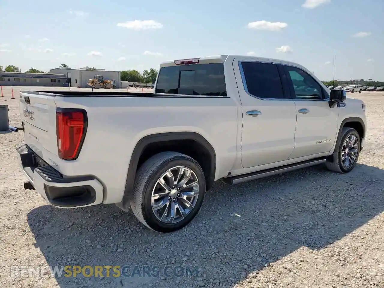 3 Photograph of a damaged car 3GTUUGE81RG364921 GMC SIERRA 2024