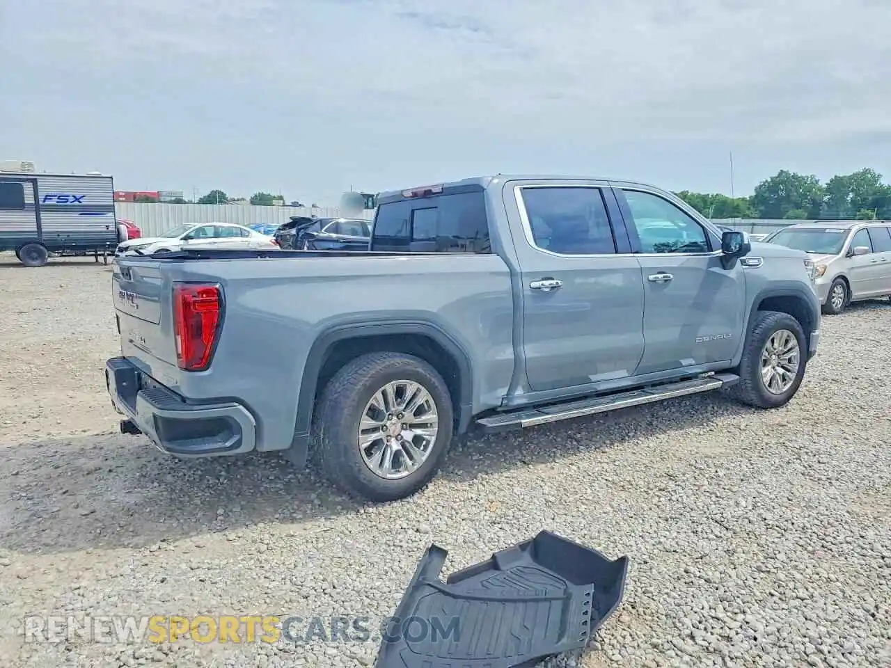 3 Photograph of a damaged car 3GTUUGE84RG420219 GMC SIERRA 2024