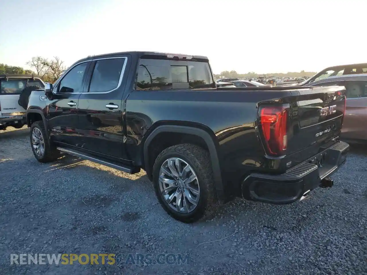 2 Photograph of a damaged car 3GTUUGE85RG462981 GMC SIERRA 2024