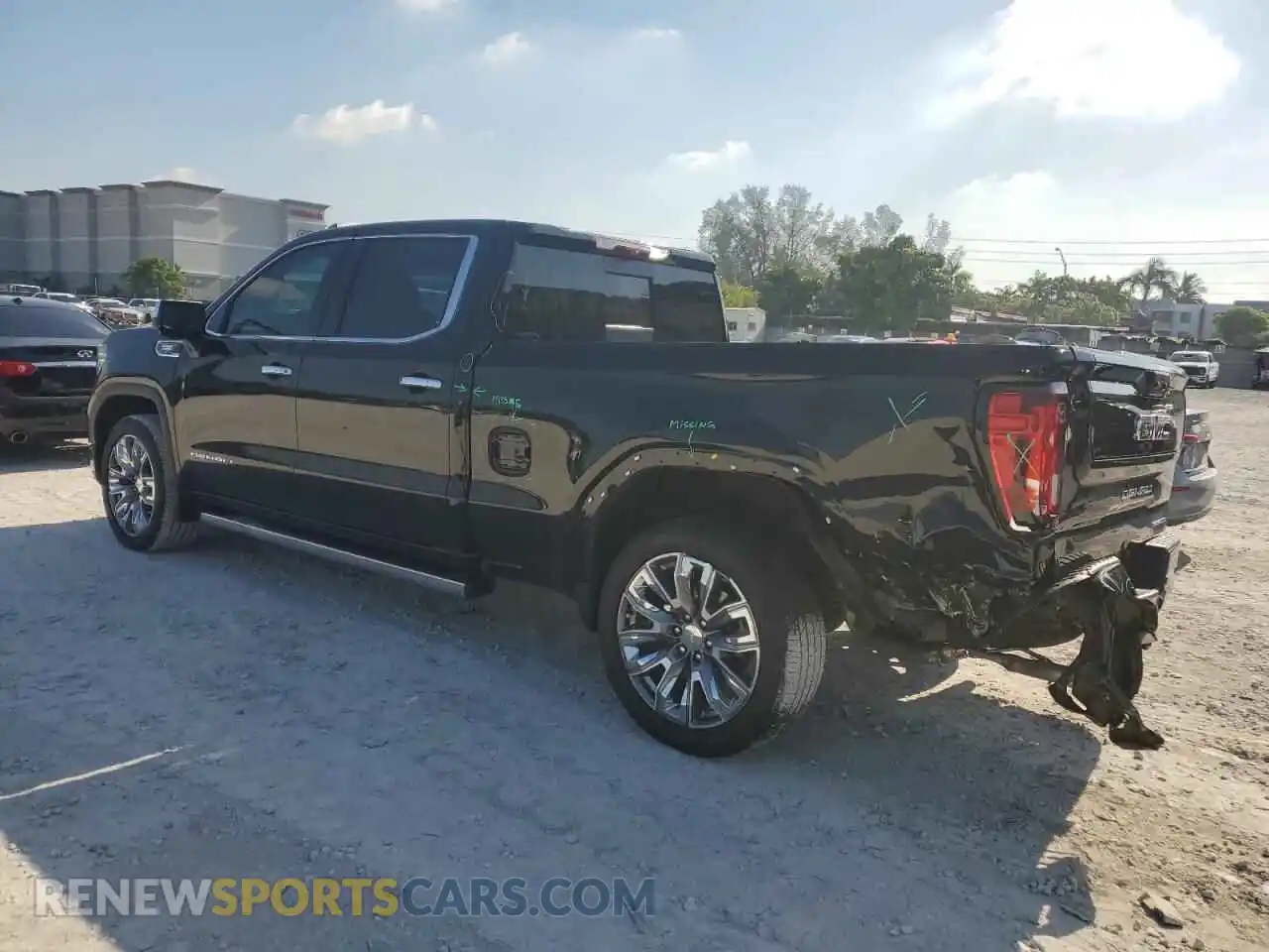 2 fotografías del automóvil dañado 3GTUUGE88RG242802 GMC SIERRA 2024