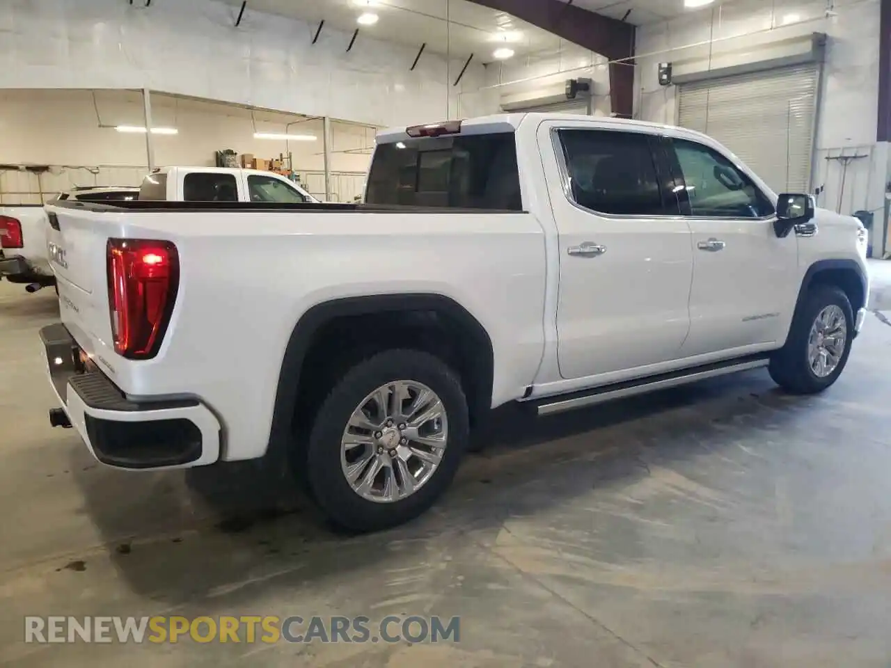 3 Photograph of a damaged car 3GTUUGED5RG408223 GMC SIERRA 2024
