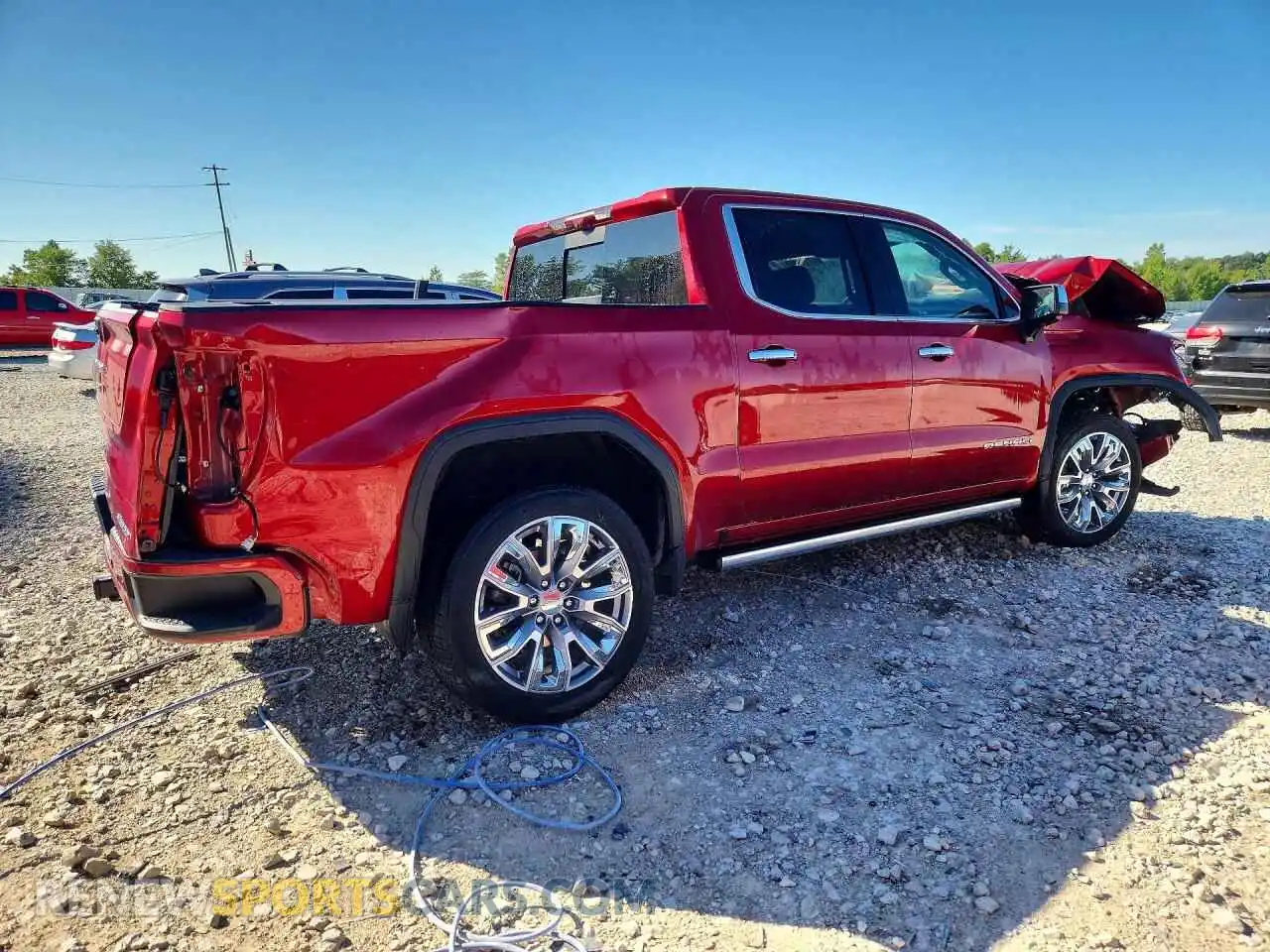 3 Фотография поврежденного автомобиля 3GTUUGED9RG451804 GMC SIERRA 2024