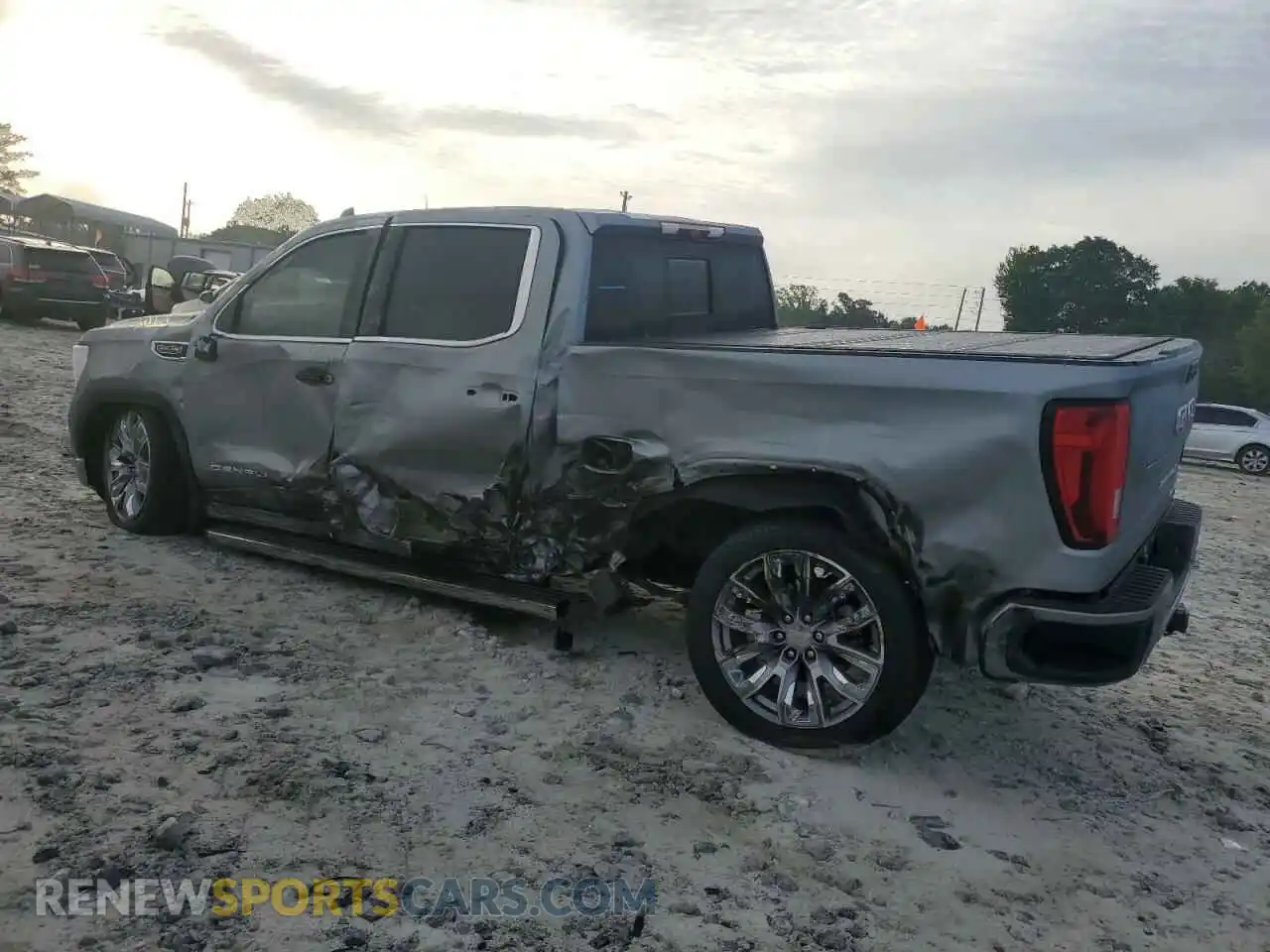 2 Photograph of a damaged car 3GTUUGEL5RG198505 GMC SIERRA 2024