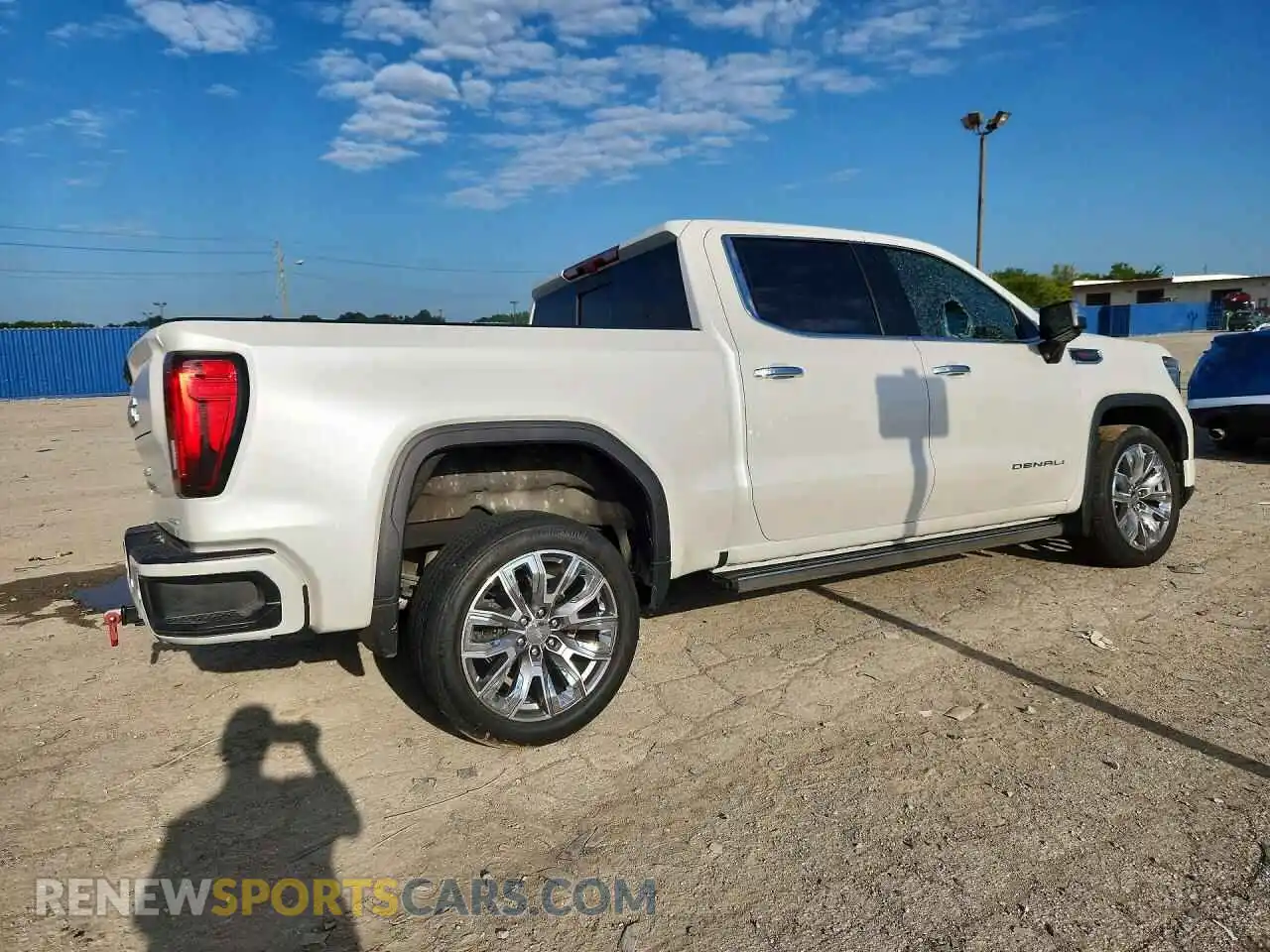 3 Photograph of a damaged car 3GTUUGEL9RG315843 GMC SIERRA 2024