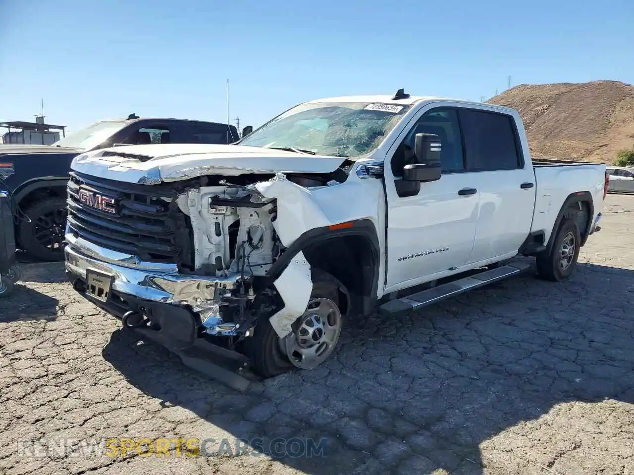 1 Photograph of a damaged car 1GT4HLE76SF303446 GMC SIERRA 2025