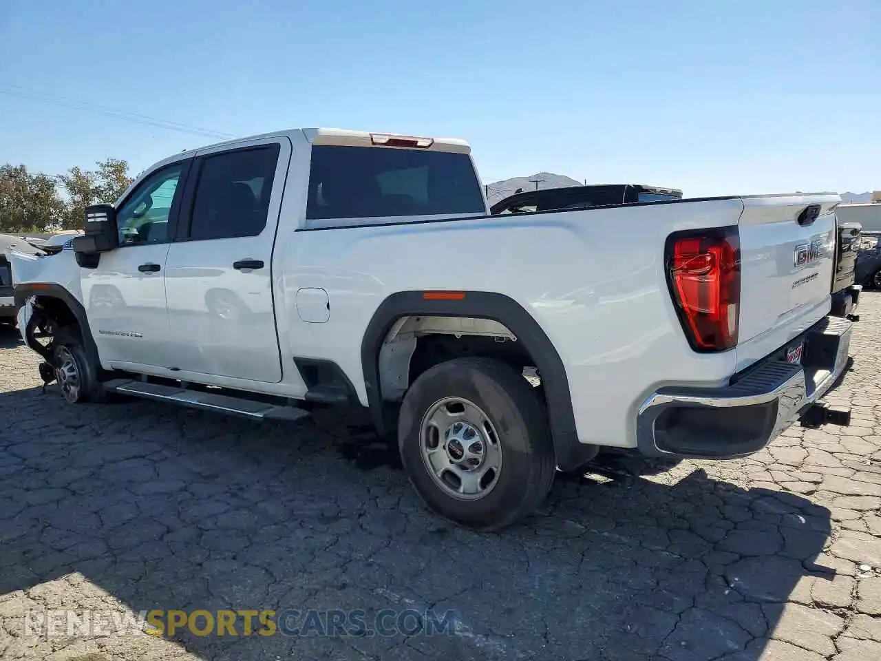 2 Photograph of a damaged car 1GT4HLE76SF303446 GMC SIERRA 2025
