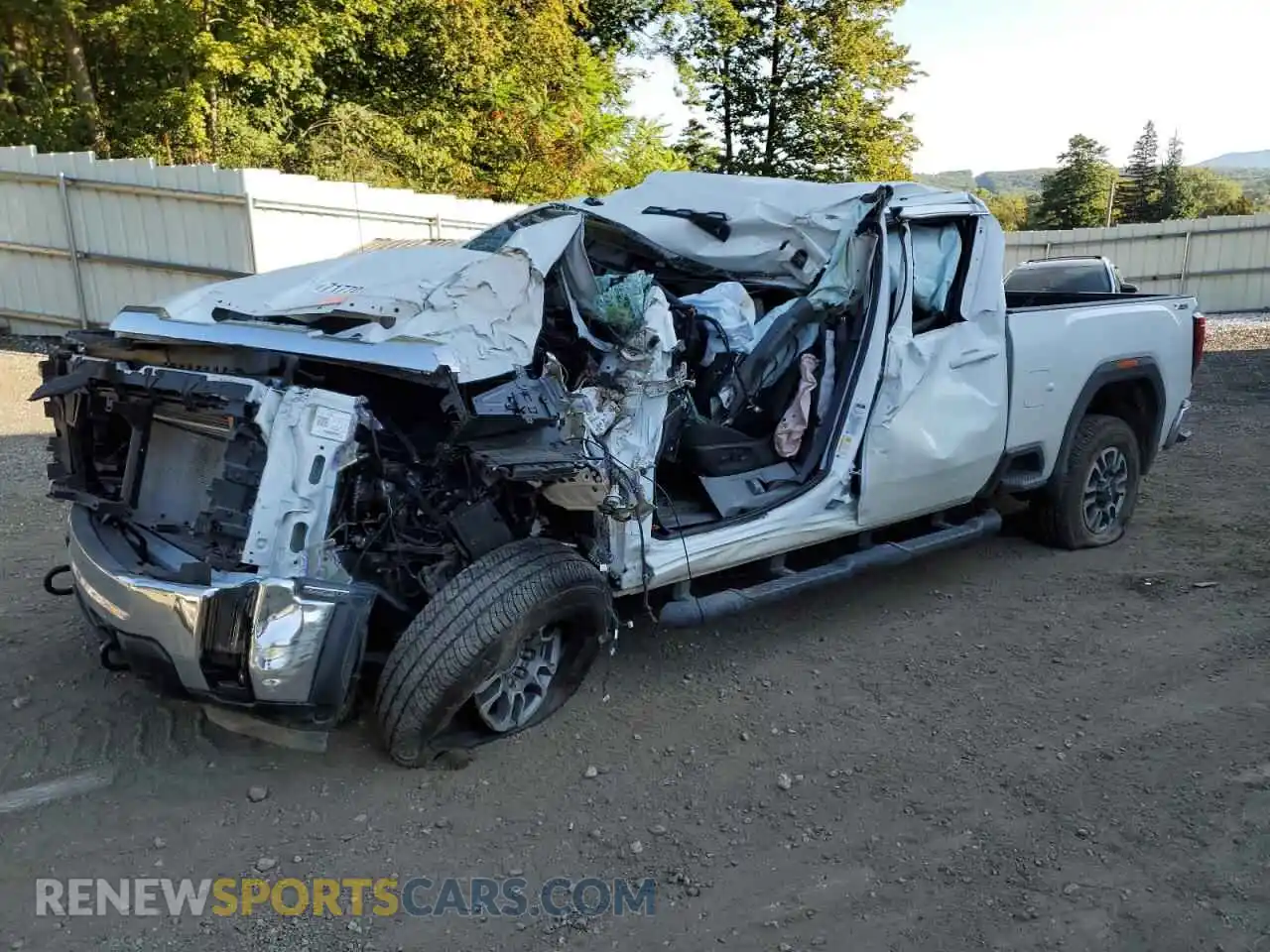 1 Photograph of a damaged car 1GT4UME76SF222383 GMC SIERRA 2025