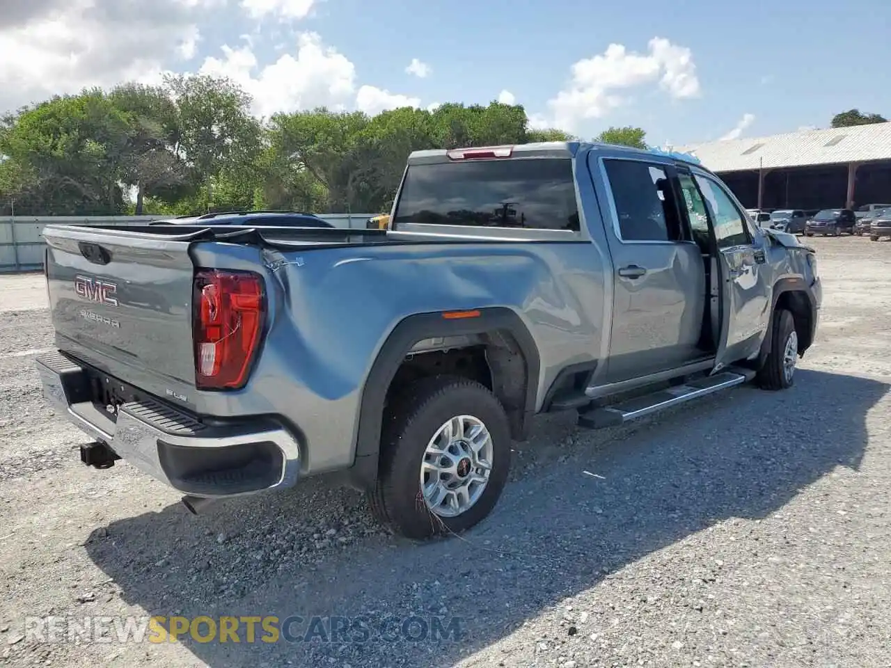 3 Photograph of a damaged car 1GT4UME79SF246788 GMC SIERRA 2025