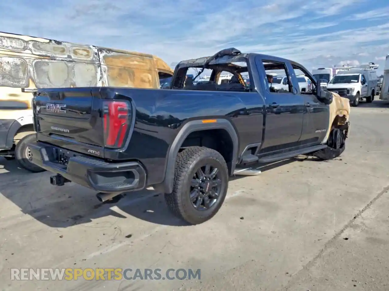 3 Photograph of a damaged car 1GT4UPE73SF105653 GMC SIERRA 2025