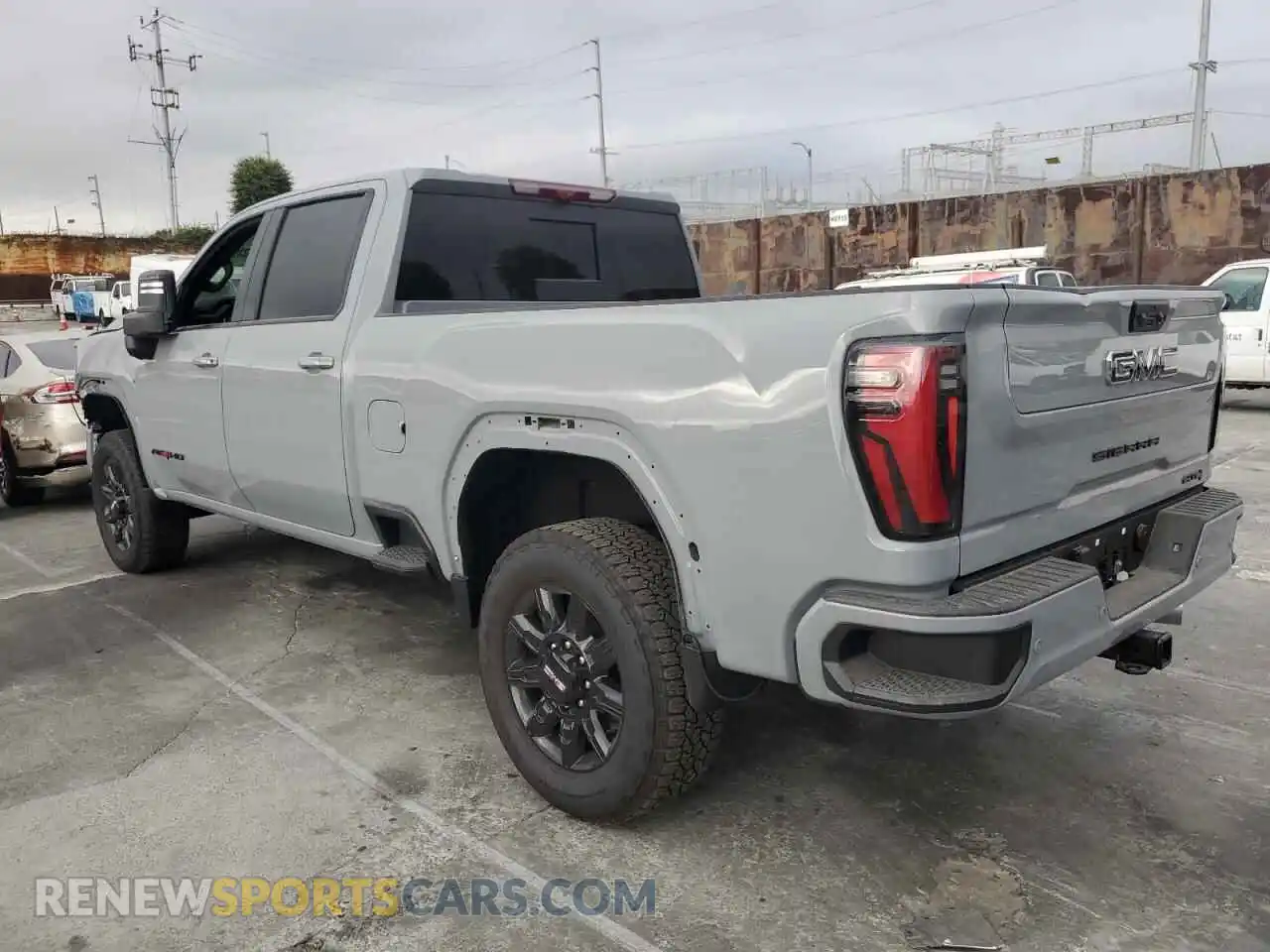 2 Photograph of a damaged car 1GT4UPEY1SF145058 GMC SIERRA 2025