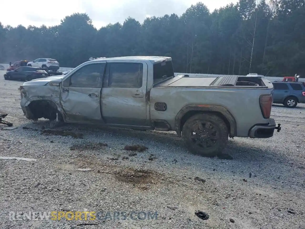 2 Photograph of a damaged car 1GT4UPEY5SF171632 GMC SIERRA 2025