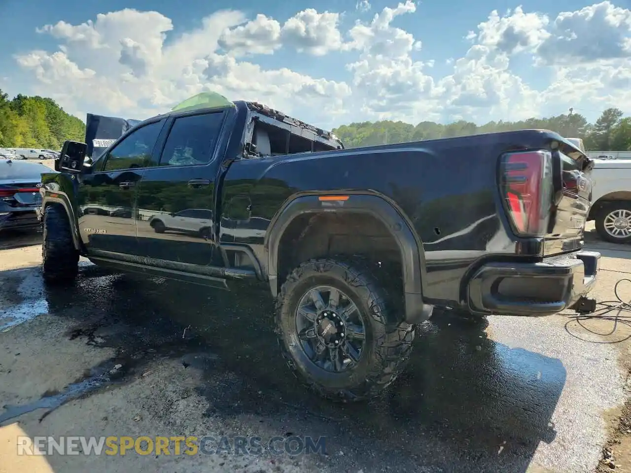 2 Photograph of a damaged car 1GT4UPEY6SF165757 GMC SIERRA 2025