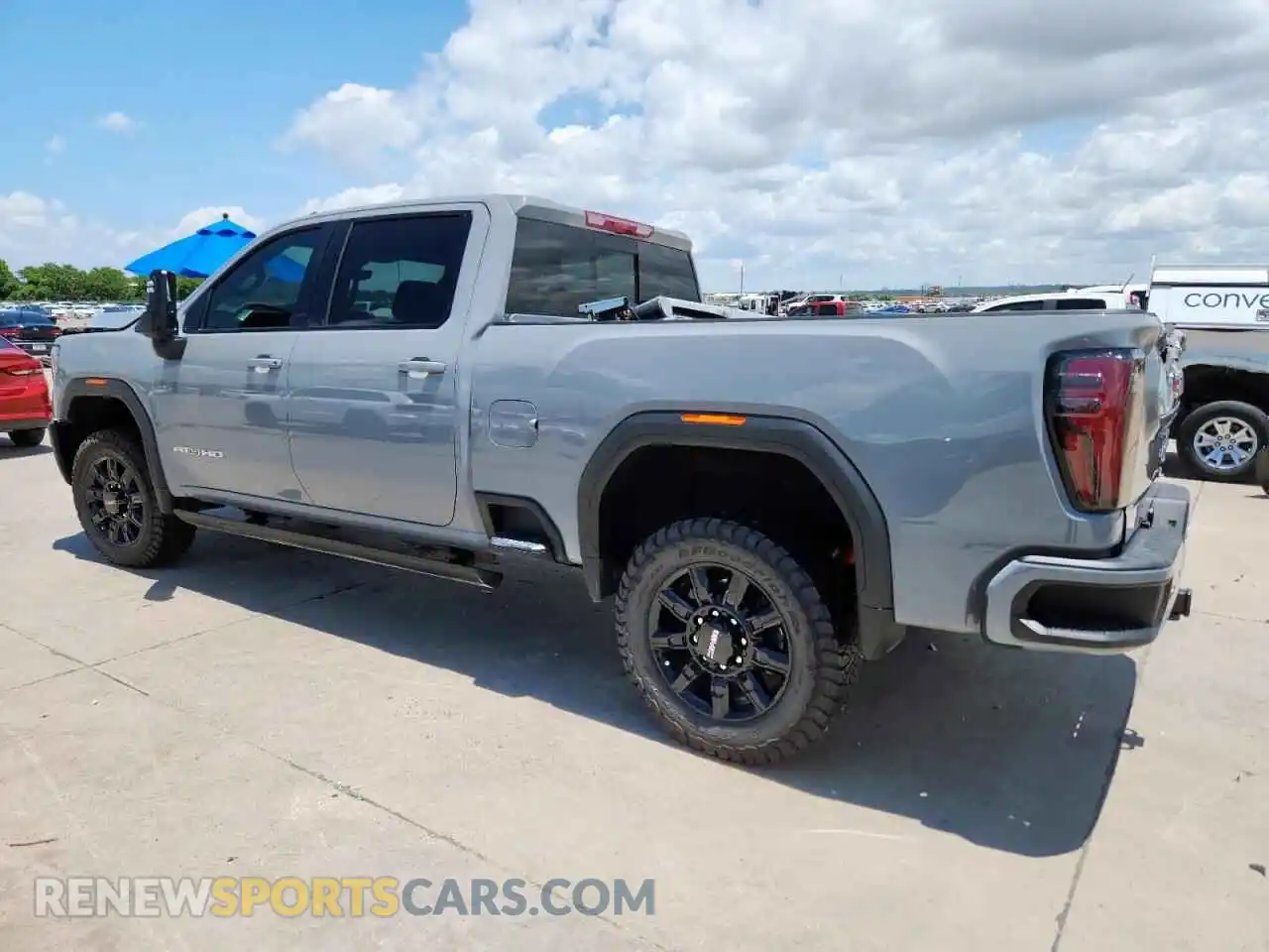 2 Photograph of a damaged car 1GT4UPEYXSF250567 GMC SIERRA 2025