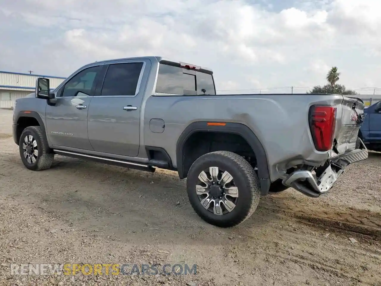 2 Photograph of a damaged car 1GT4UREY0SF328575 GMC SIERRA 2025