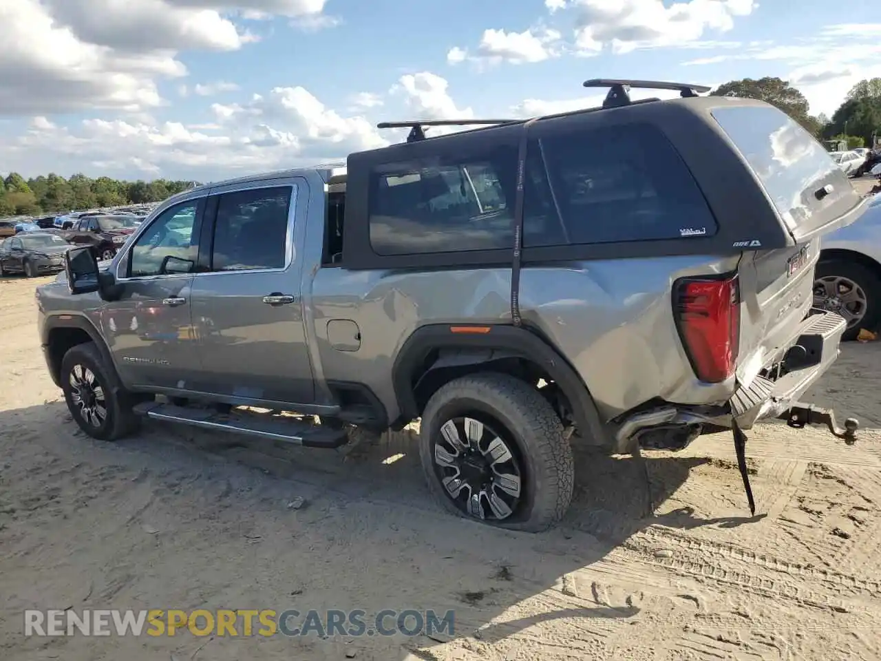 2 Photograph of a damaged car 1GT4UREY9SF284124 GMC SIERRA 2025