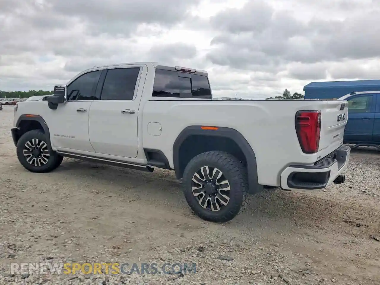 2 fotografías del automóvil dañado 1GT4UXEY5SF253778 GMC SIERRA 2025