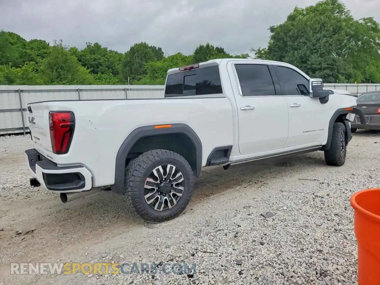 3 fotografías del automóvil dañado 1GT4UXEY5SF253778 GMC SIERRA 2025