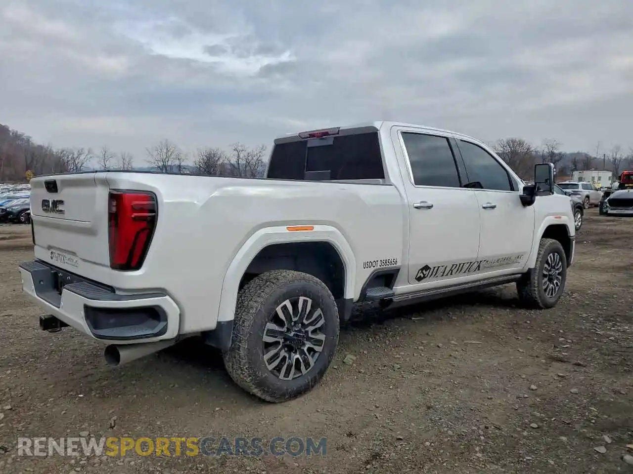 3 Фотография поврежденного автомобиля 1GT4UXEY8SF167543 GMC SIERRA 2025