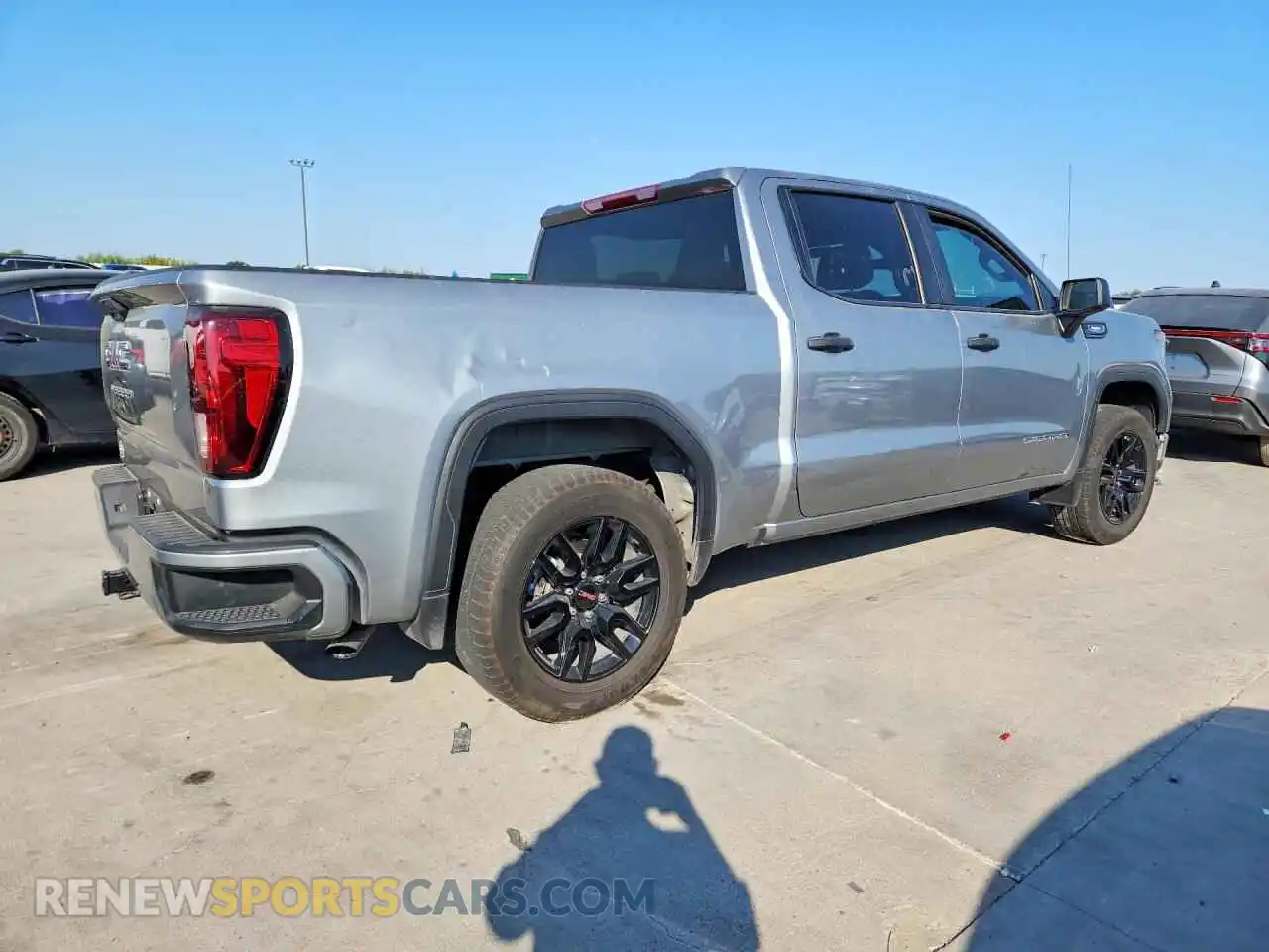 3 fotografías del automóvil dañado 1GTPHAEK2SZ264360 GMC SIERRA 2025