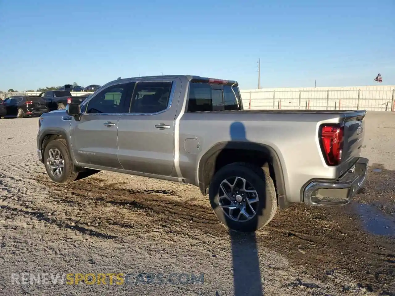 2 Photograph of a damaged car 1GTPHBEKXSZ282692 GMC SIERRA 2025