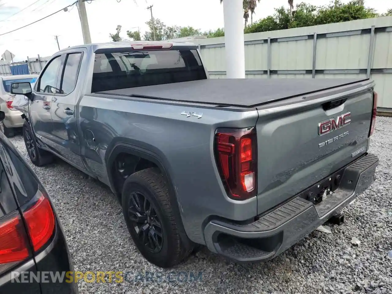 2 Photograph of a damaged car 1GTRUCEKXSZ234698 GMC SIERRA 2025
